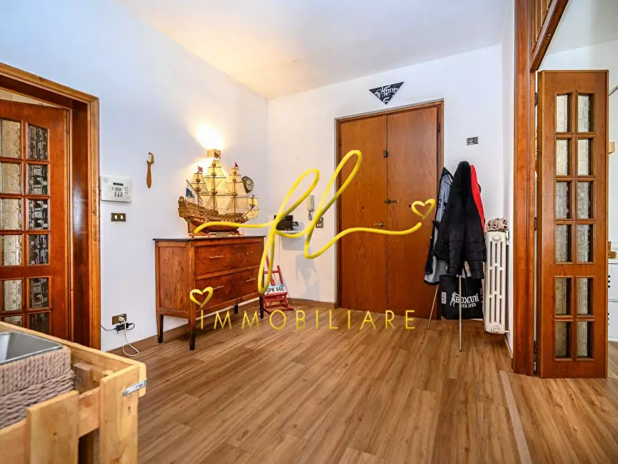 Immagine 7 di Villa in vendita  a Collesalvetti