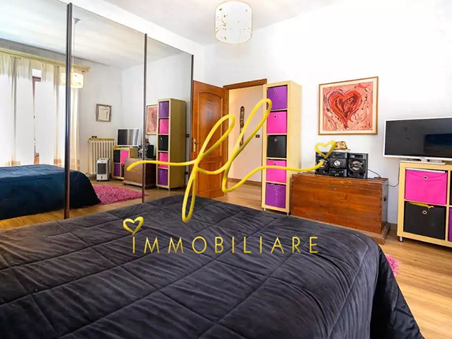 Immagine 27 di Villa in vendita  a Collesalvetti