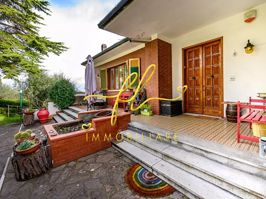 Immagine 60 di Villa in vendita  a Collesalvetti