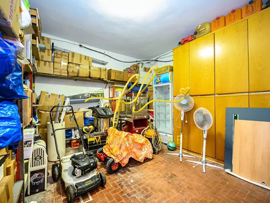 Immagine 54 di Villa in vendita  a Collesalvetti