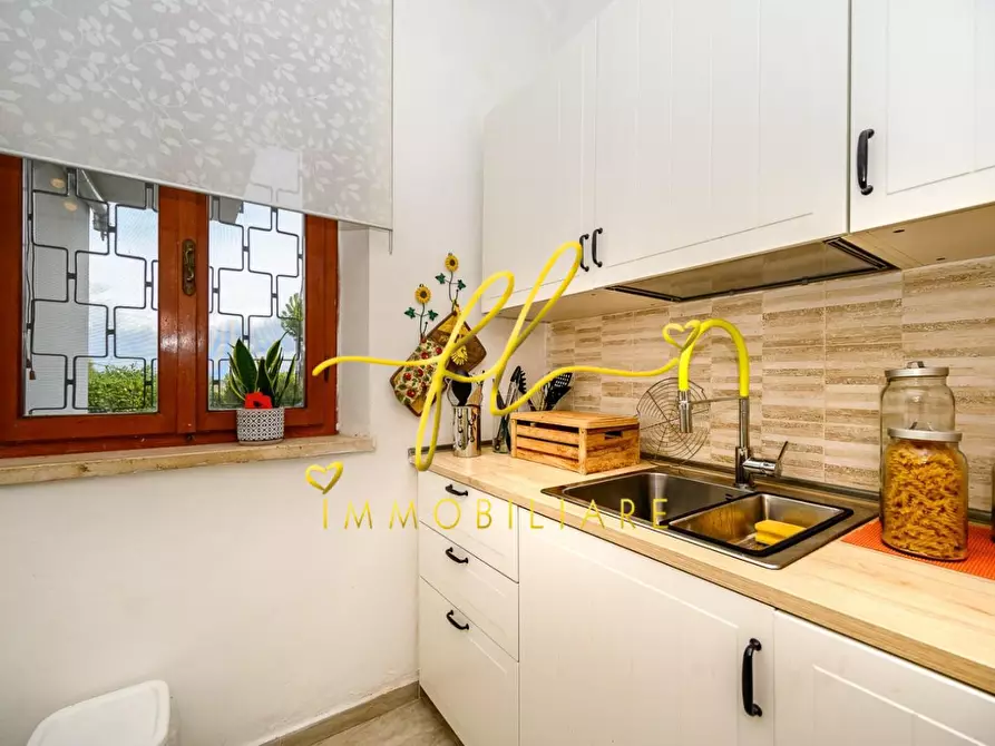 Immagine 38 di Villa in vendita  a Collesalvetti