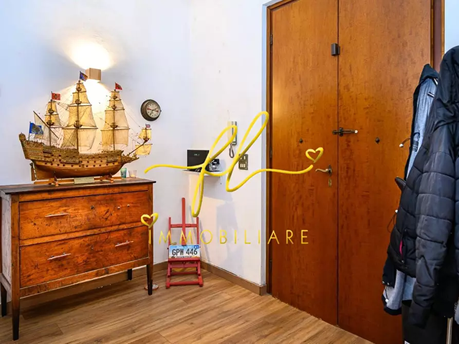 Immagine 5 di Villa in vendita  a Collesalvetti