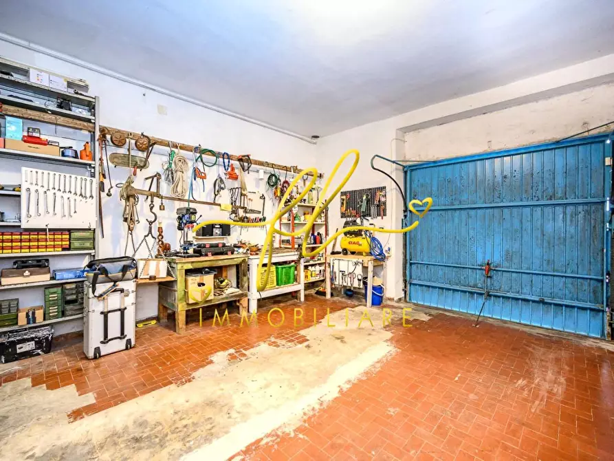 Immagine 56 di Villa in vendita  a Collesalvetti