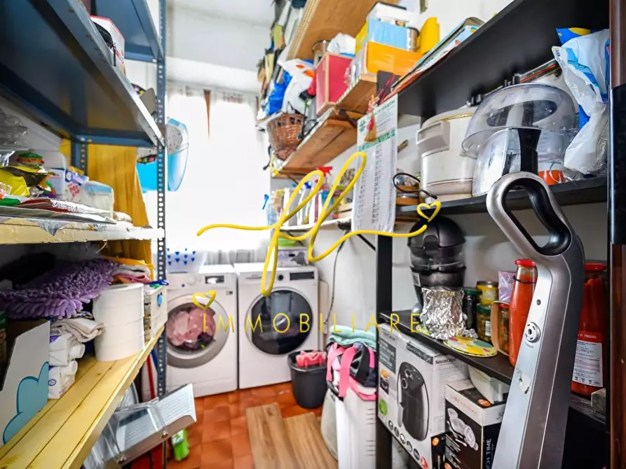 Immagine 53 di Villa in vendita  a Collesalvetti