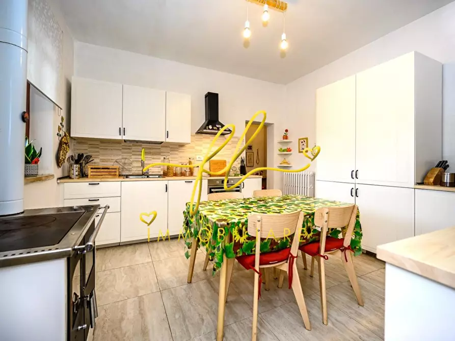 Immagine 36 di Villa in vendita  a Collesalvetti