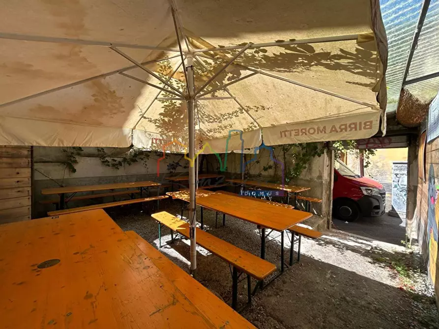 Immagine 5 di Locale commerciale in vendita  a Pisa