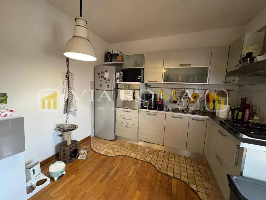 Immagine 16 di Appartamento in vendita  a Lucca