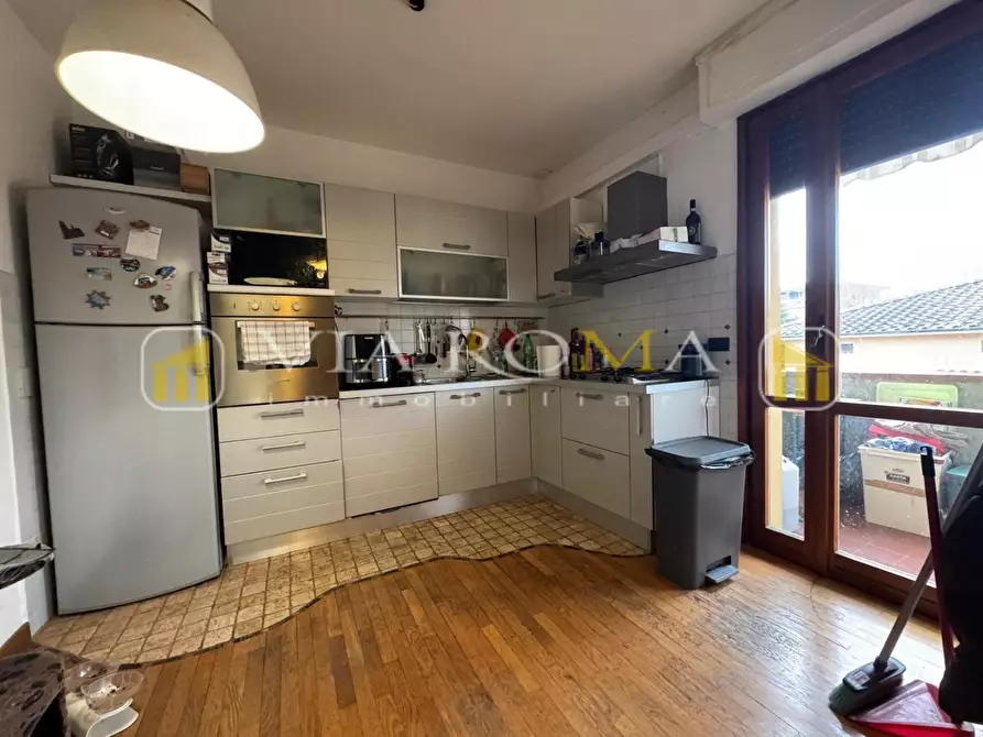 Immagine 15 di Appartamento in vendita  a Lucca
