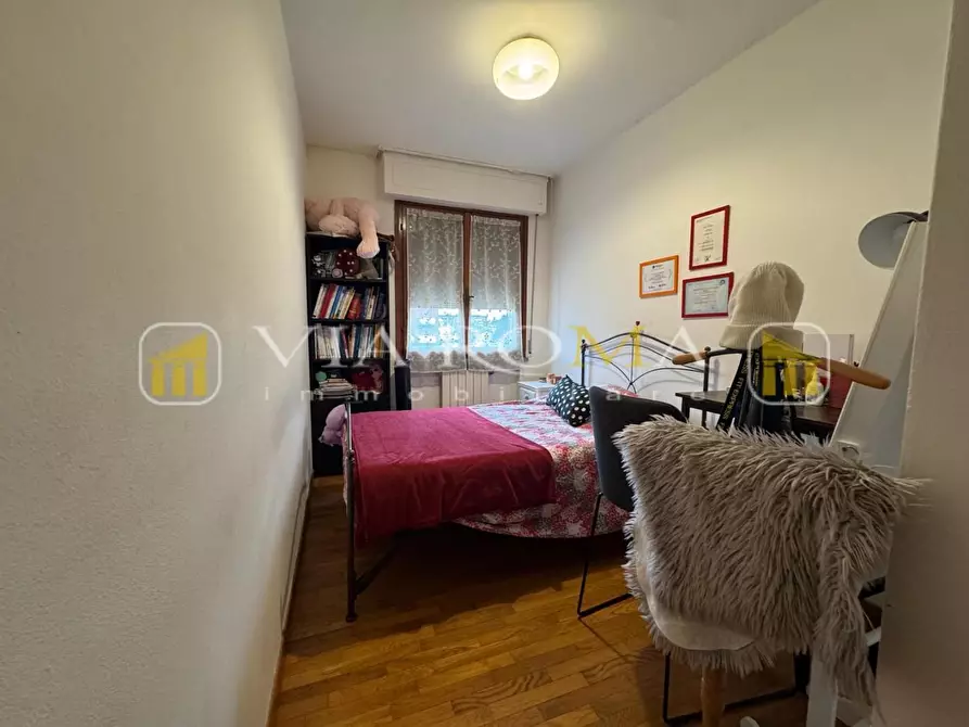 Immagine 10 di Appartamento in vendita  a Lucca