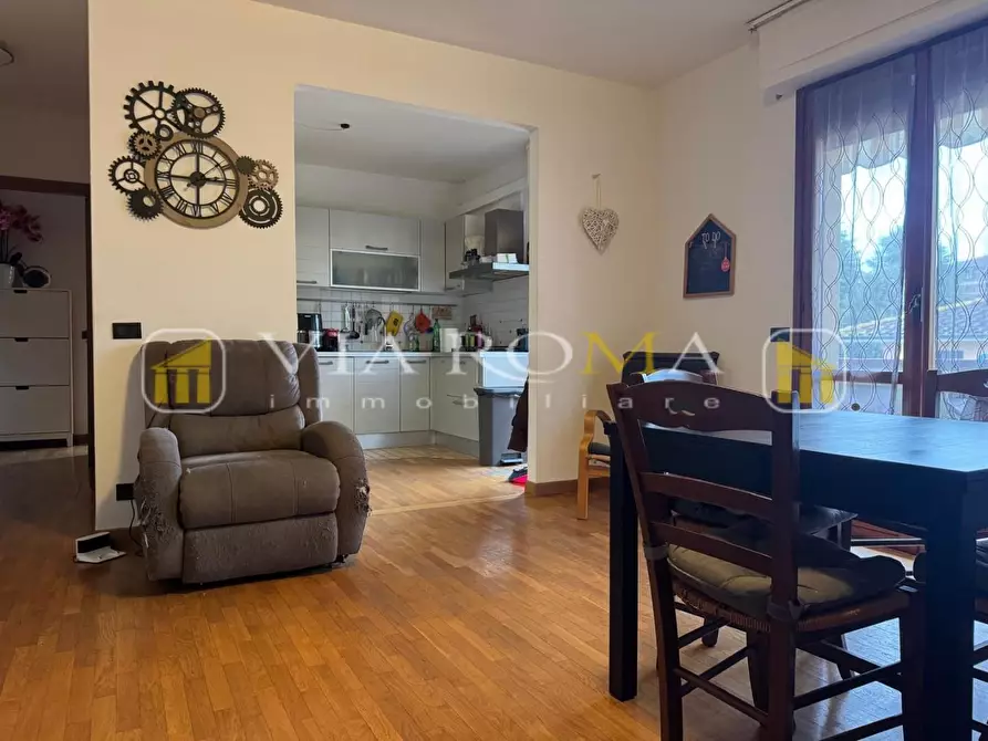 Immagine 3 di Appartamento in vendita  a Lucca