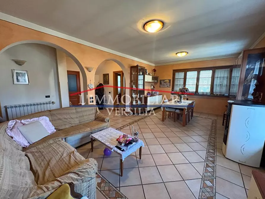 Immagine 6 di Appartamento in vendita  a Montignoso