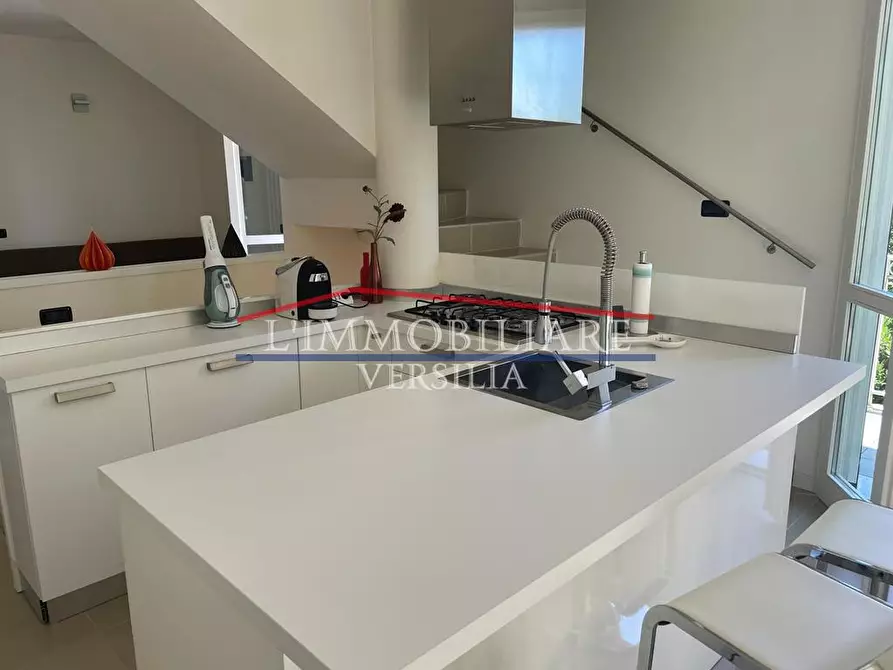 Immagine 22 di Casa trifamiliare in vendita  a Montignoso