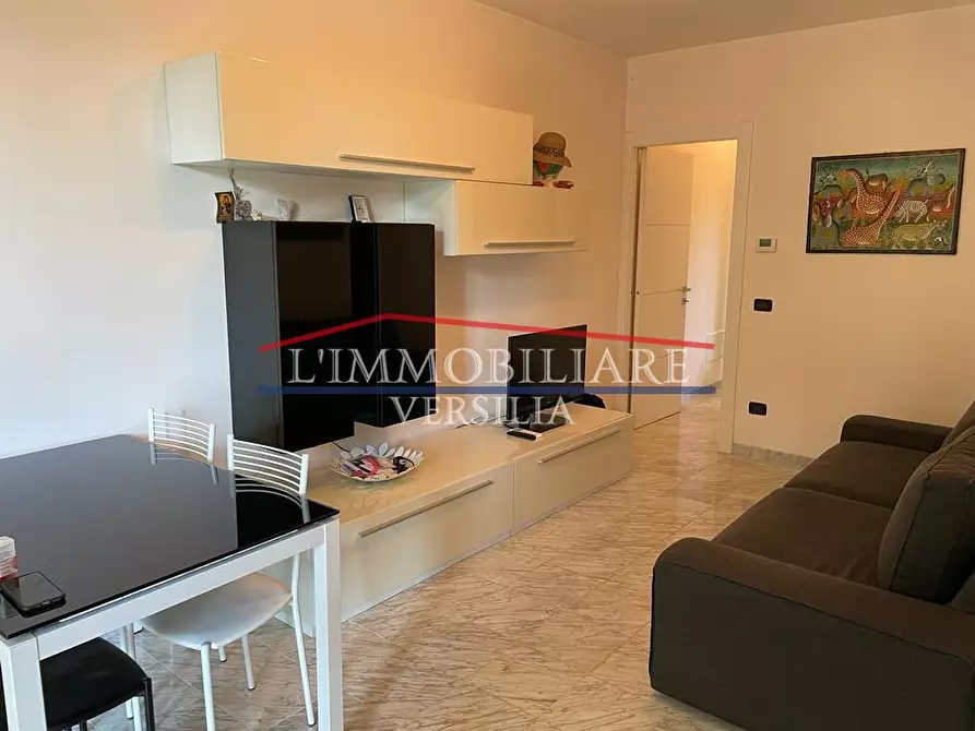 Immagine 10 di Casa trifamiliare in vendita  a Montignoso