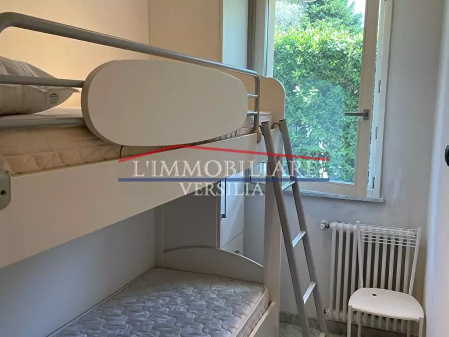 Immagine 18 di Casa trifamiliare in vendita  a Montignoso