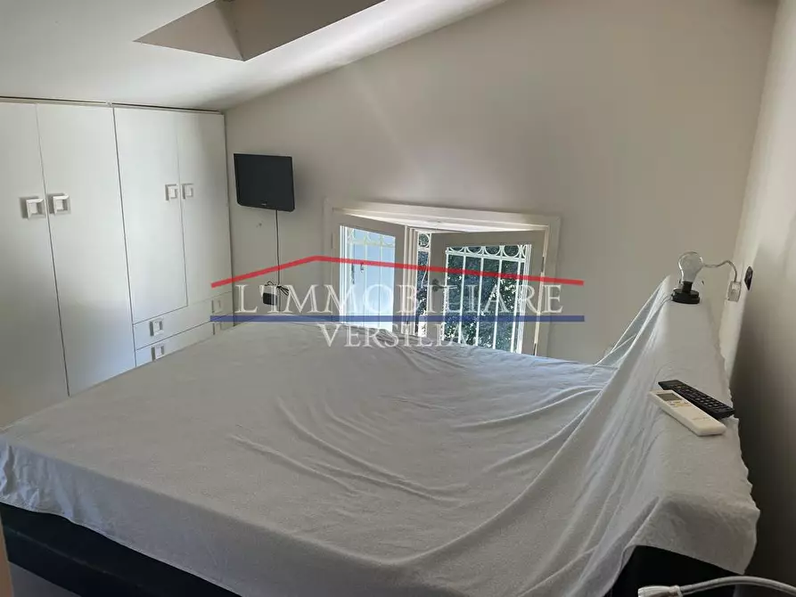 Immagine 34 di Casa trifamiliare in vendita  a Montignoso