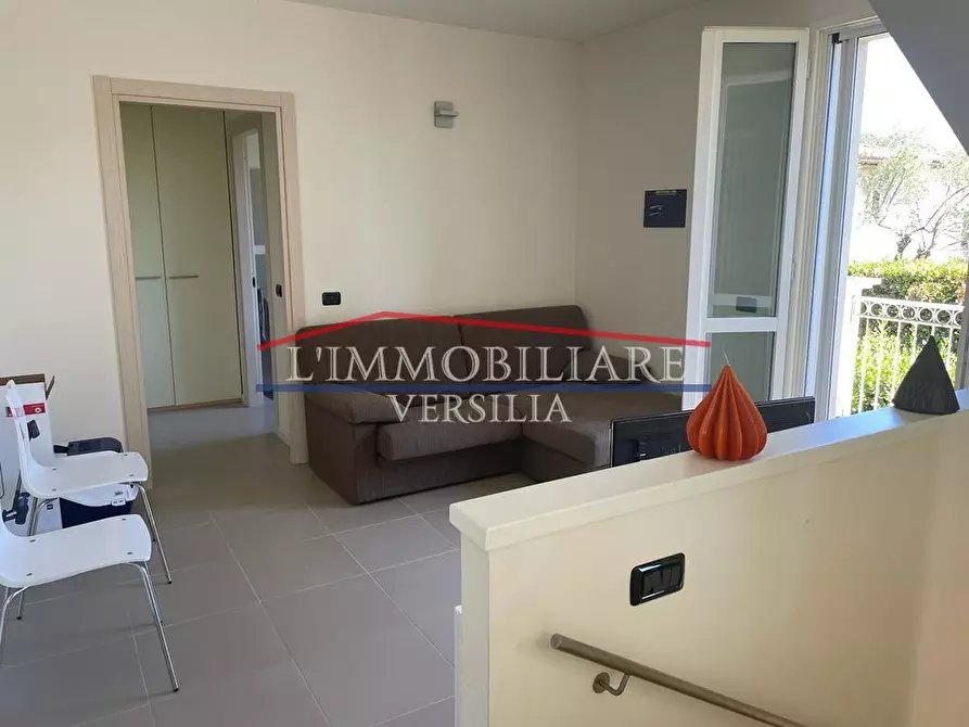 Immagine 24 di Casa trifamiliare in vendita  a Montignoso