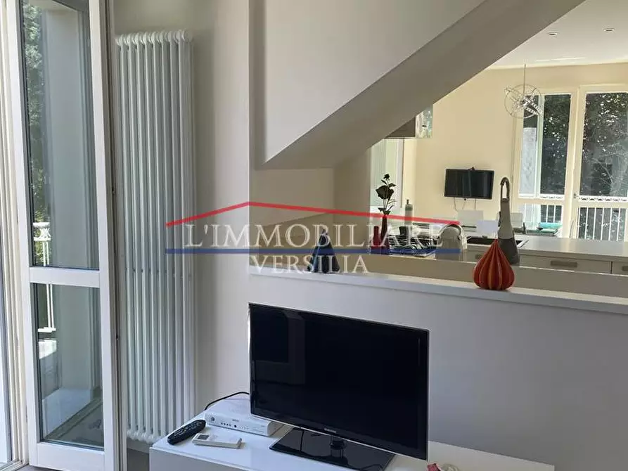 Immagine 26 di Casa trifamiliare in vendita  a Montignoso