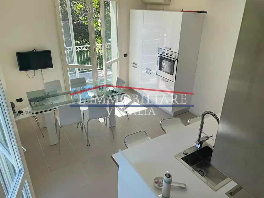 Immagine 28 di Casa trifamiliare in vendita  a Montignoso