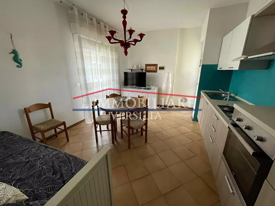 Immagine 16 di Appartamento in vendita  a Montignoso