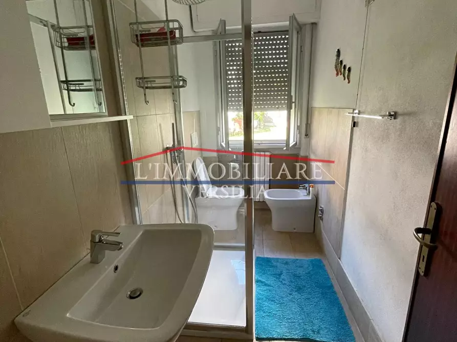 Immagine 21 di Appartamento in vendita  a Montignoso