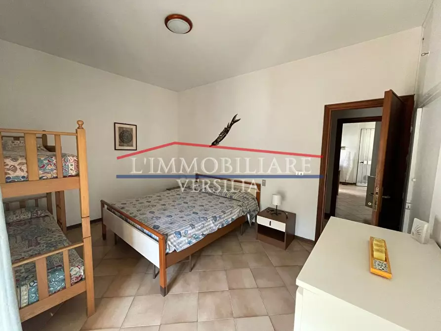 Immagine 24 di Appartamento in vendita  a Montignoso