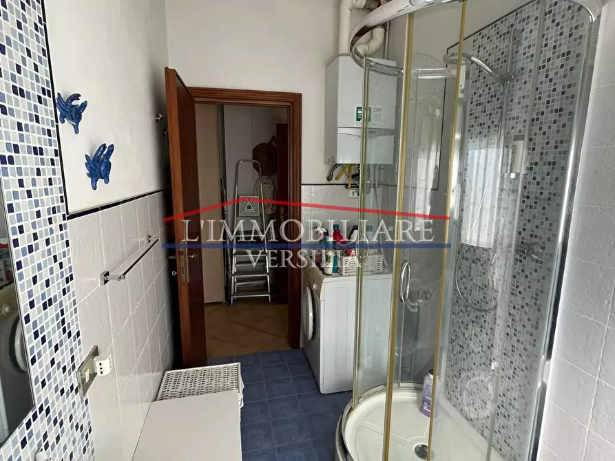 Immagine 11 di Appartamento in vendita  a Montignoso