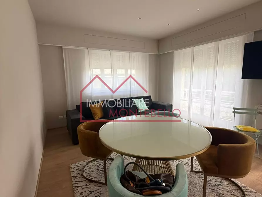 Immagine 6 di Appartamento in vendita  a Viareggio