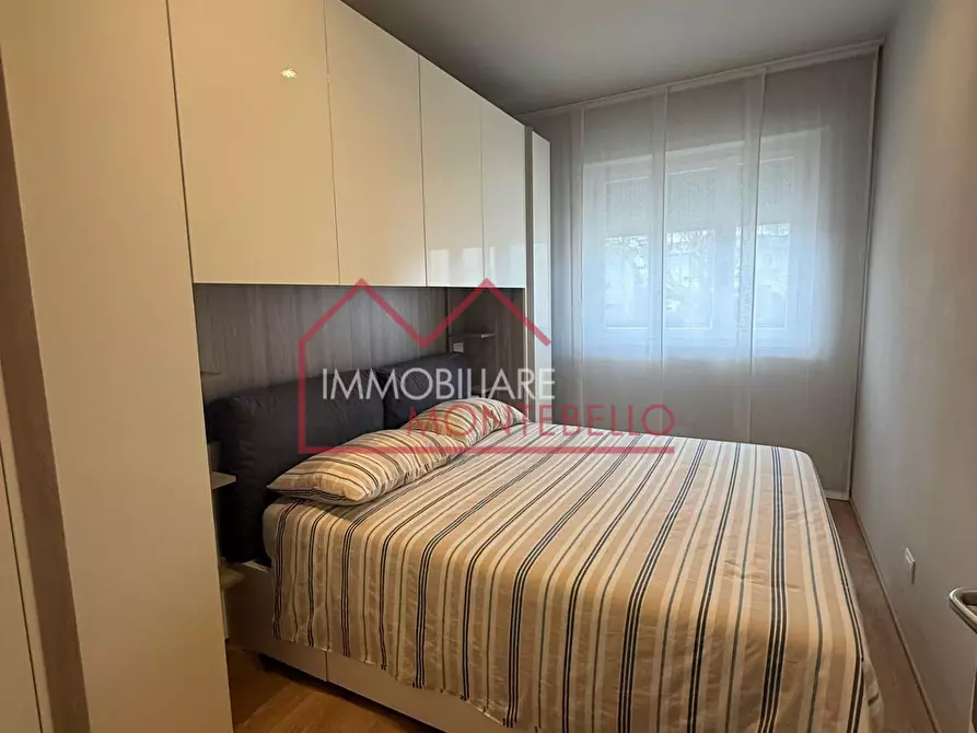 Immagine 17 di Appartamento in vendita  a Viareggio