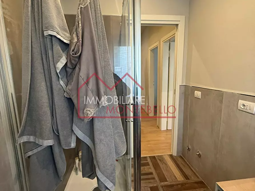 Immagine 14 di Appartamento in vendita  a Viareggio