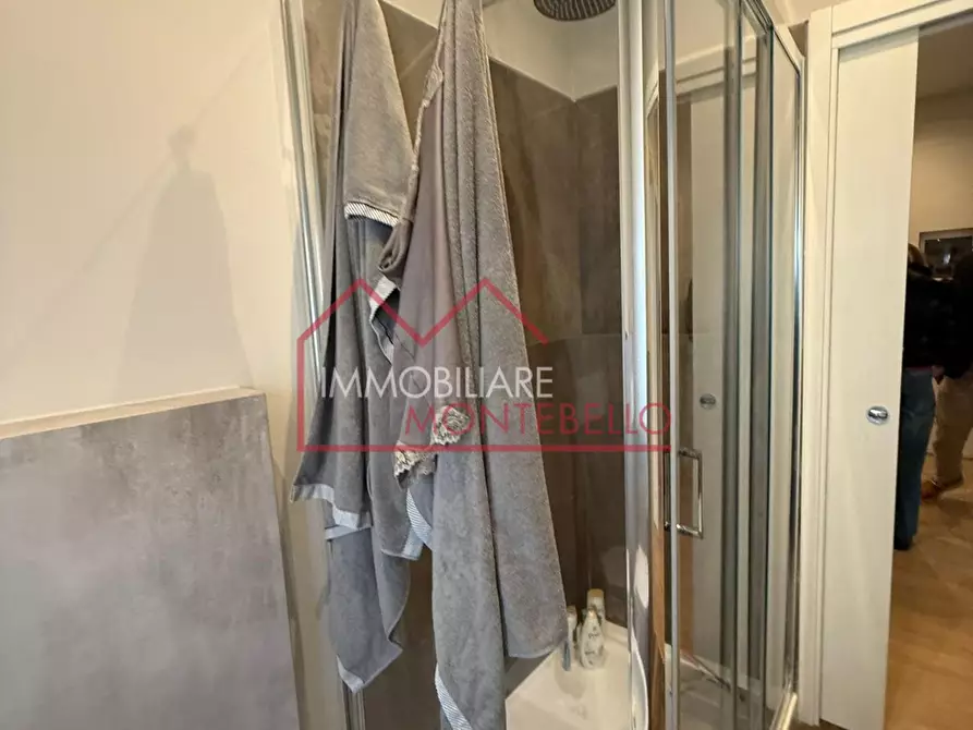 Immagine 9 di Appartamento in vendita  a Viareggio