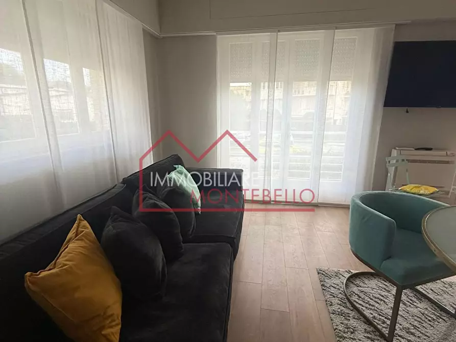 Immagine 3 di Appartamento in vendita  a Viareggio