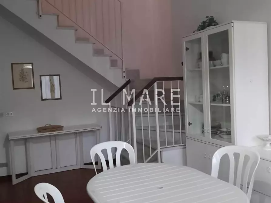 Immagine 4 di Villetta a schiera in vendita  a Massa