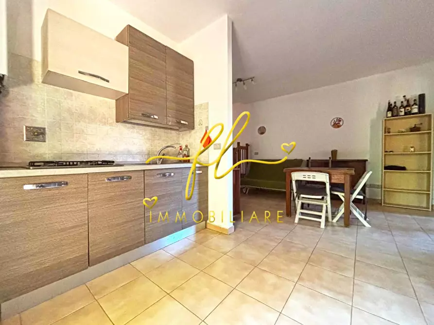 Immagine 4 di Appartamento in vendita  a Castagneto Carducci