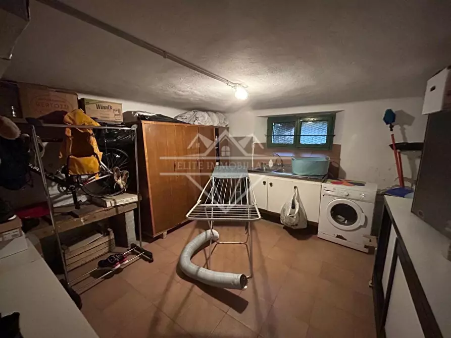 Immagine 8 di Appartamento in vendita  a Massa