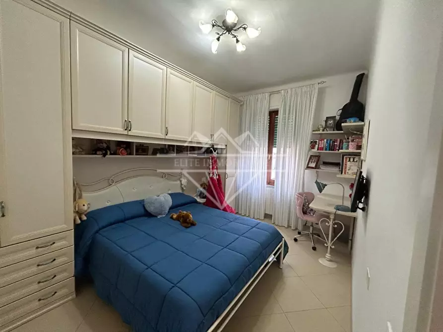 Immagine 5 di Appartamento in vendita  a Massa