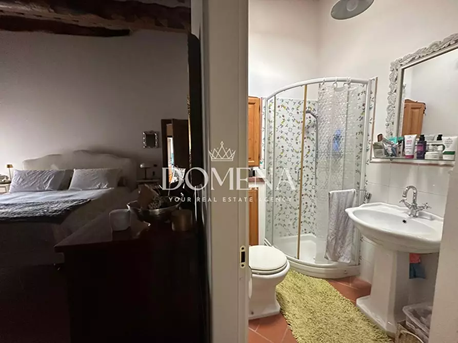 Immagine 31 di Villa in vendita  a Siena