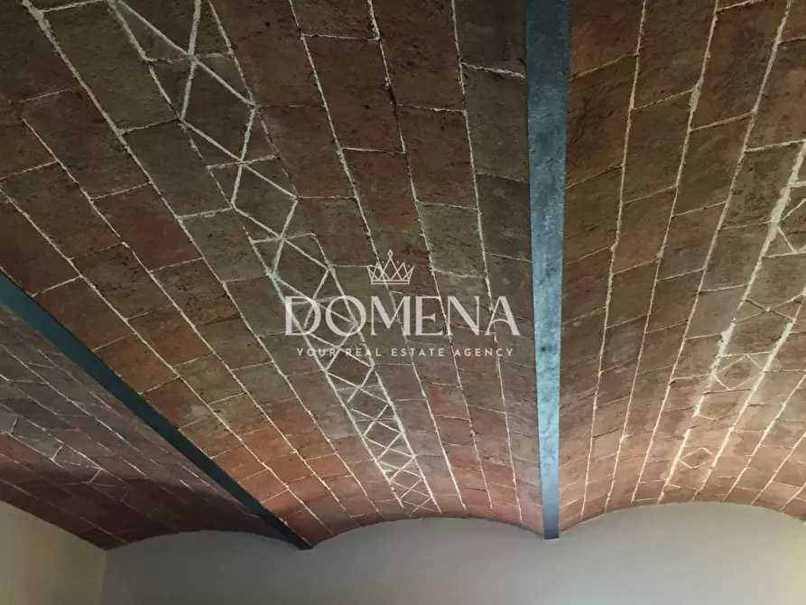 Immagine 11 di Villa in vendita  a Siena