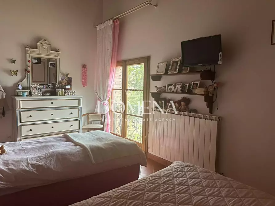 Immagine 25 di Villa in vendita  a Siena