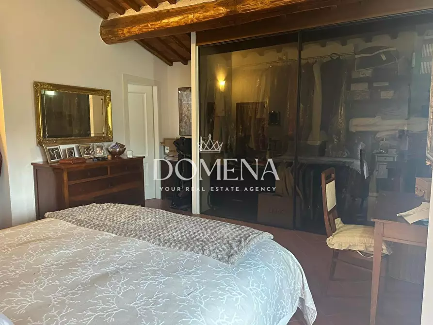 Immagine 23 di Villa in vendita  a Siena