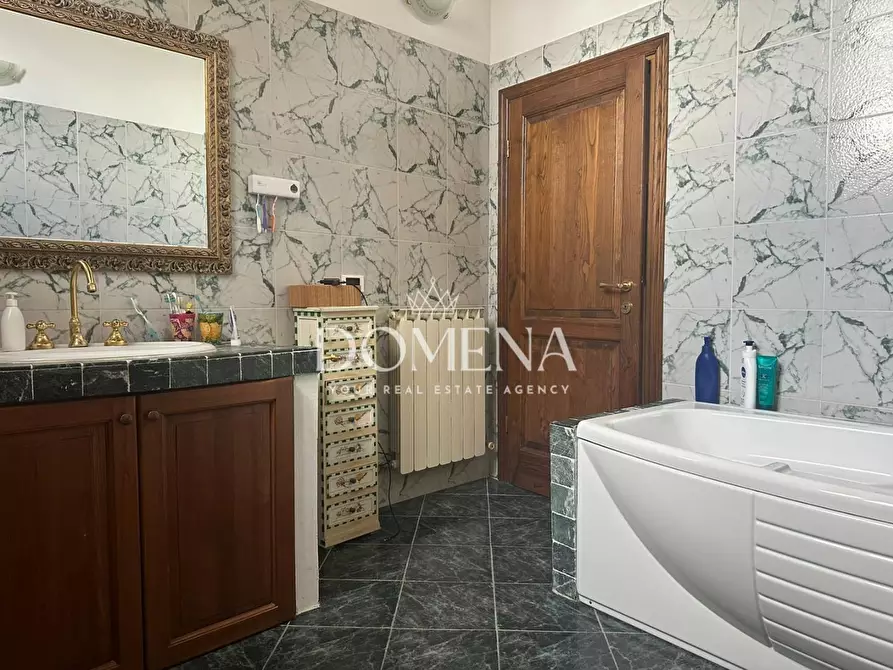 Immagine 29 di Villa in vendita  a Siena