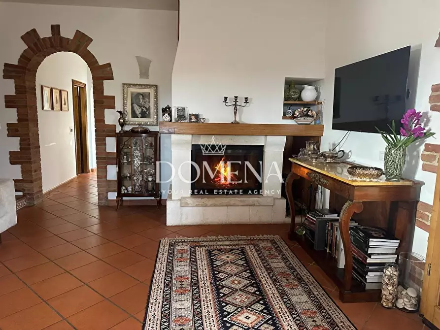 Immagine 12 di Villa in vendita  a Siena