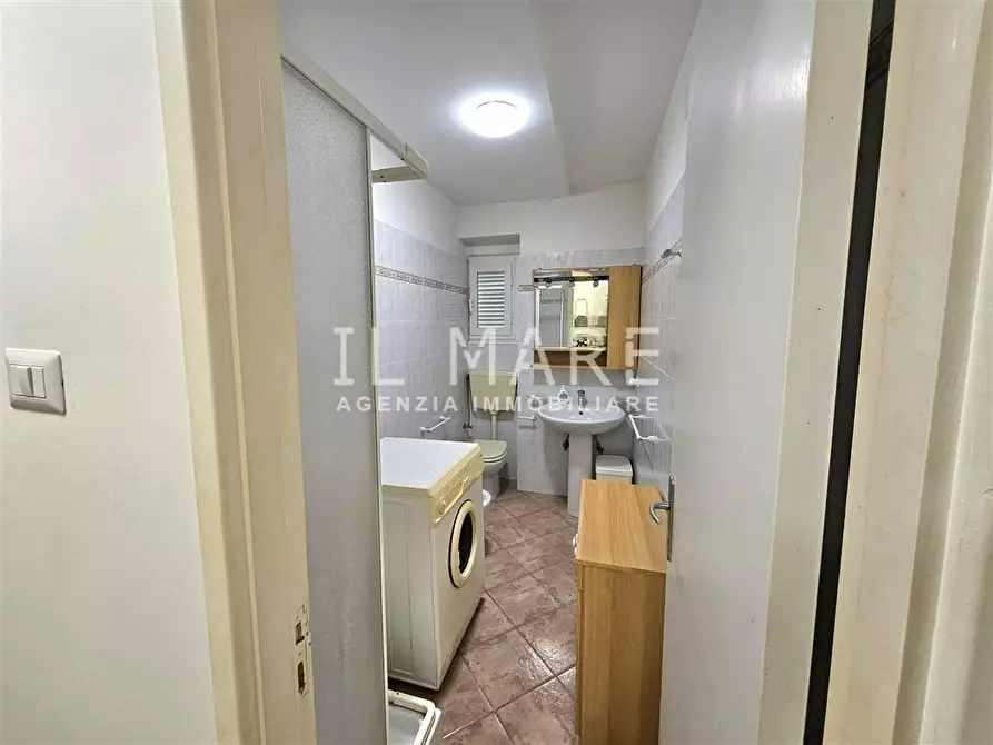 Immagine 13 di Appartamento in vendita  a Massa