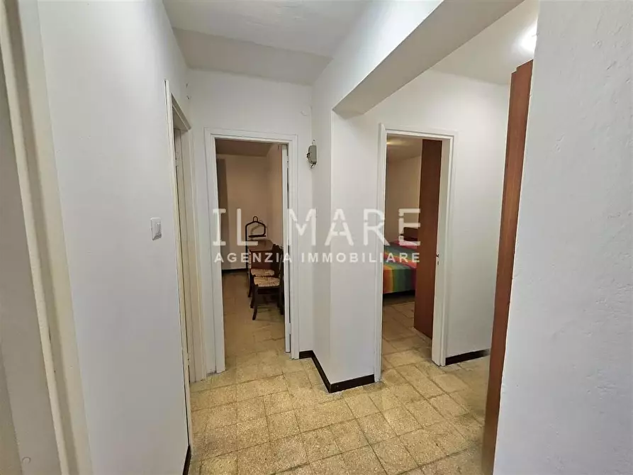 Immagine 10 di Appartamento in vendita  a Massa