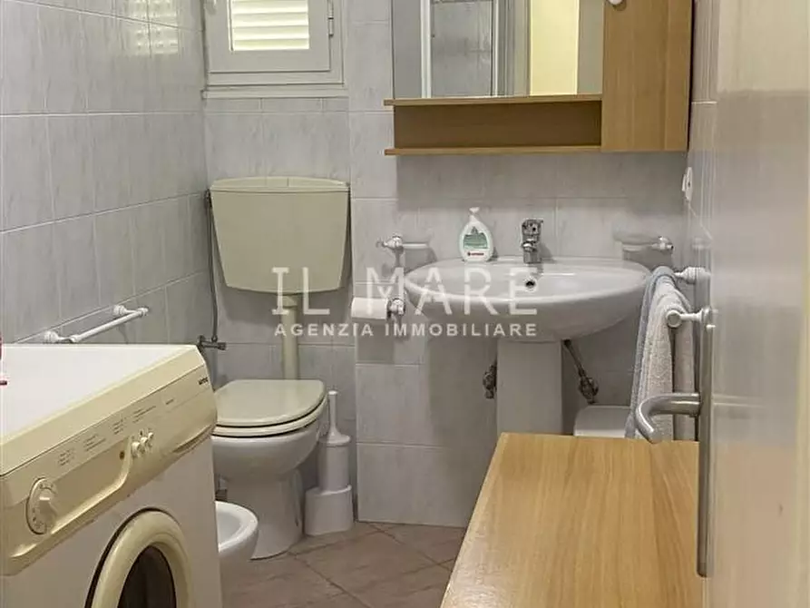 Immagine 11 di Appartamento in vendita  a Massa