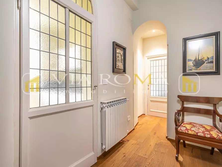 Immagine 13 di Appartamento in vendita  a Lucca