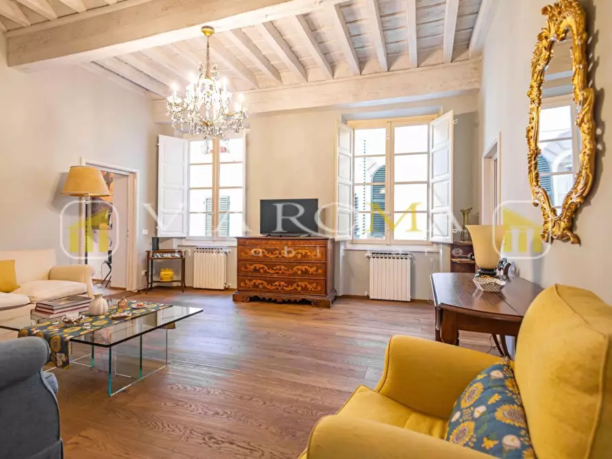 Immagine 1 di Appartamento in vendita  a Lucca