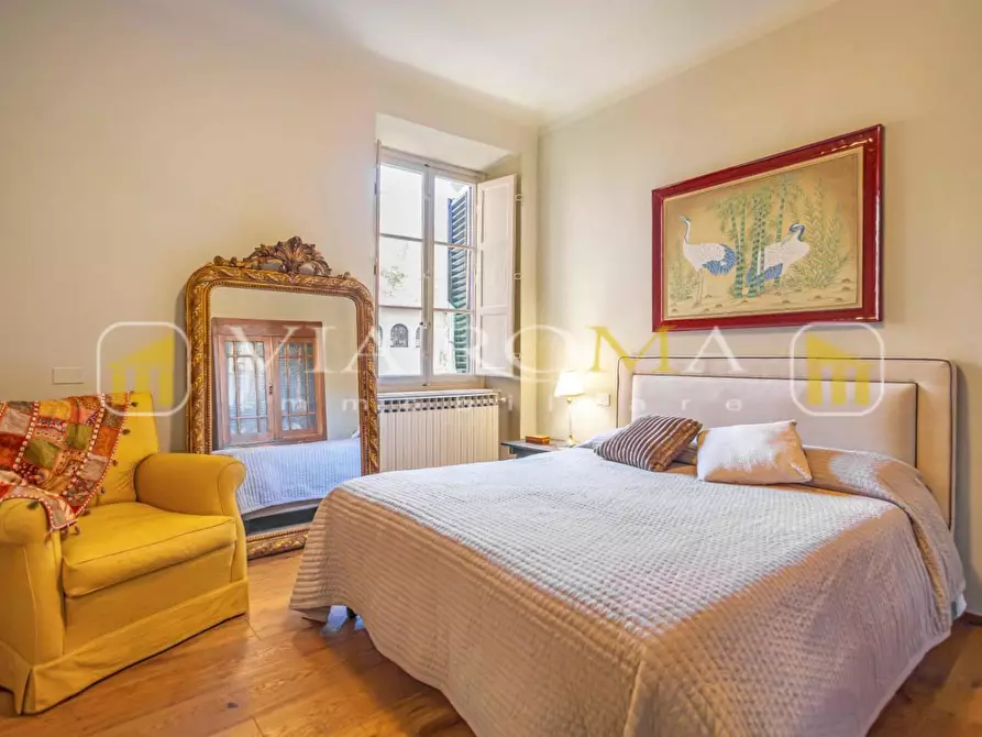 Immagine 16 di Appartamento in vendita  a Lucca