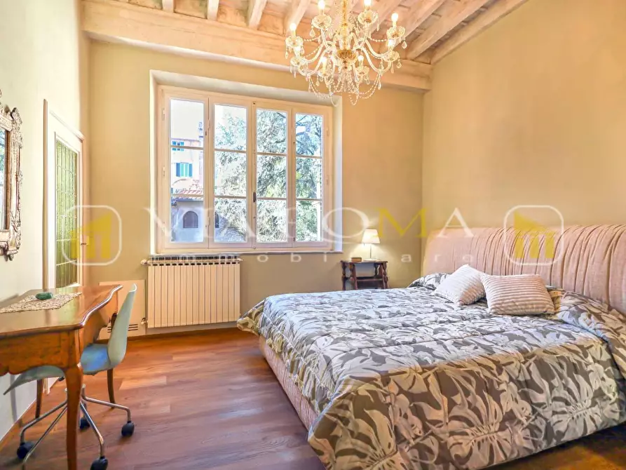 Immagine 3 di Appartamento in vendita  a Lucca