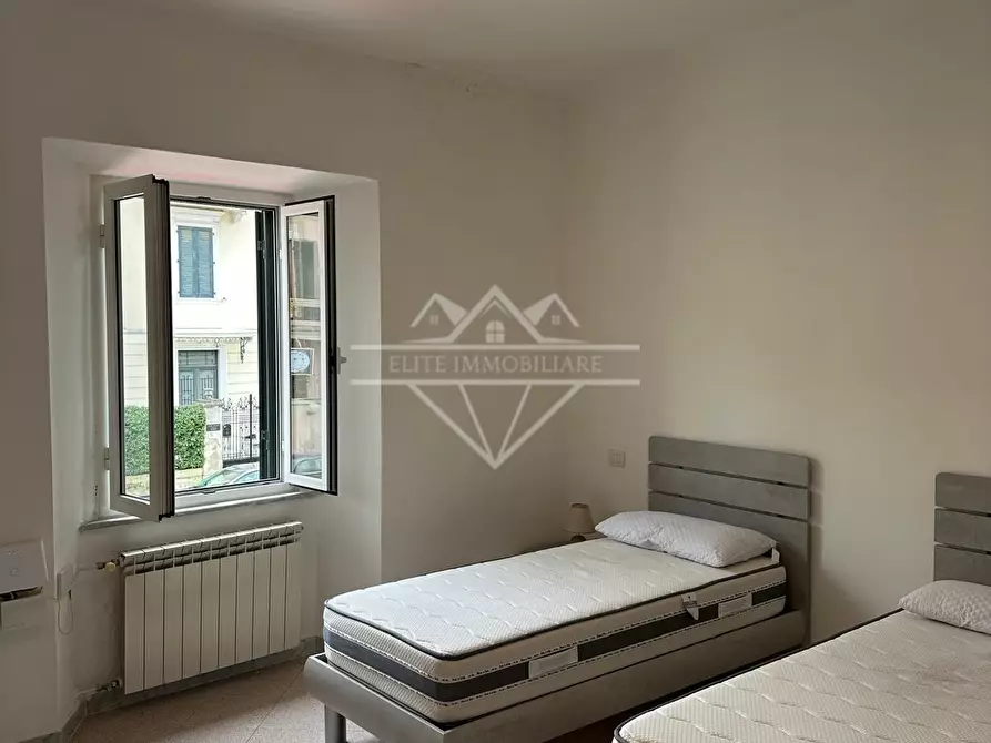Immagine 5 di Appartamento in affitto  a Carrara