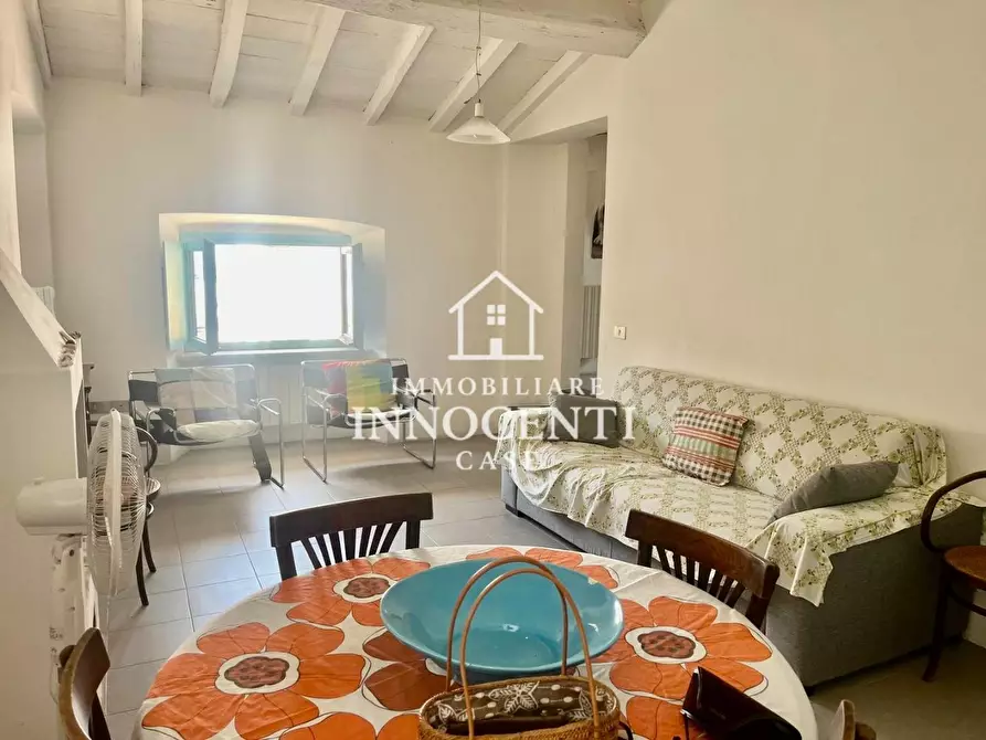 Immagine 1 di Appartamento in vendita  a Massa